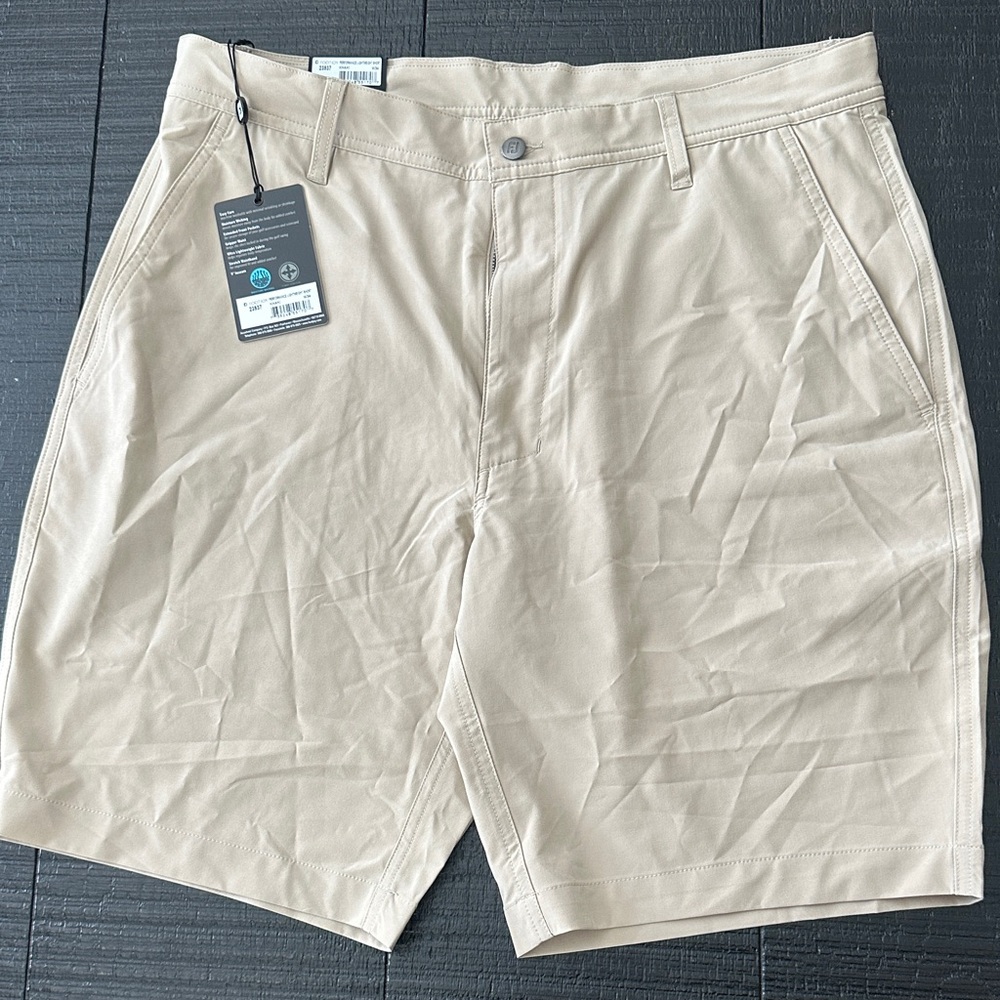 Men's khaki Golf Shorts